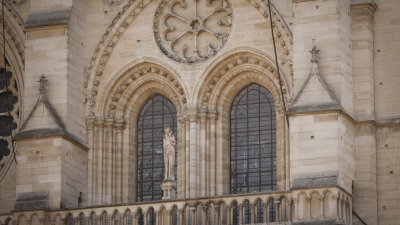 Ministerpräsident Hendrik Wüst besucht die Kathedrale Notre-Dame in Paris