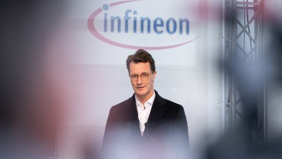 Ministerpräsident Hendrik Wüst besucht Infineon Technologies AG in Warstein