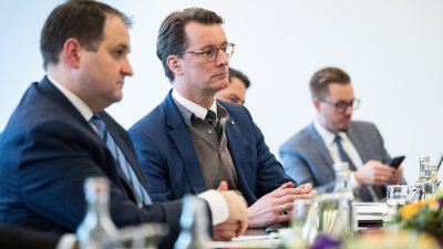 Ministerpräsident Hendrik Wüst tauscht sich mit internationalen Organisationen zur Situation im Iran aus