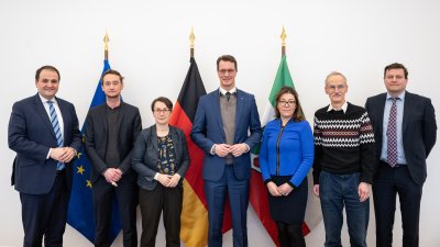 Ministerpräsident Hendrik Wüst tauscht sich mit internationalen Organisationen zur Situation im Iran aus