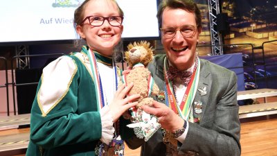 Ministerpräsident Hendrik Wüst empfängt die Kinderprinzenpaare und Kinderdreigestirne aus Nordrhein-Westfalen 