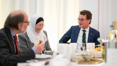 Ministerpräsident Hendrik Wüst lädt zum traditionellen Fastenbrechen in die Staatskanzlei ein