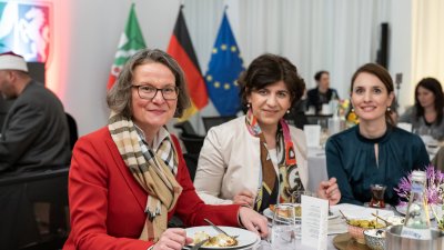 Ministerpräsident Hendrik Wüst lädt zum traditionellen Fastenbrechen in die Staatskanzlei ein