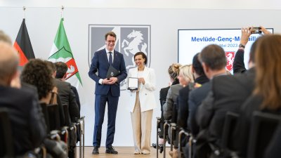 IDA-NRW wird mit der Mevlüde-Genç-Medaille des Landes Nordrhein-Westfalen ausgezeichnet