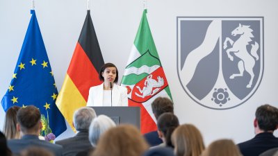 IDA-NRW wird mit der Mevlüde-Genç-Medaille des Landes Nordrhein-Westfalen ausgezeichnet