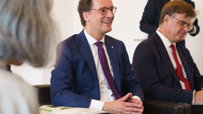 Ministerpräsident Hendrik Wüst empfängt den Gouverneur der japanischen Präfektur Aichi