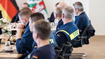 Ministerpräsident Wüst dankt nordrhein-westfälischen Helfern für Erdbebeneinsatz in der Türkei und Syrien