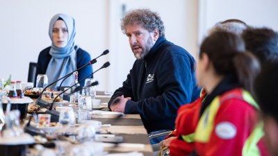 Ministerpräsident Wüst dankt nordrhein-westfälischen Helfern für Erdbebeneinsatz in der Türkei und Syrien