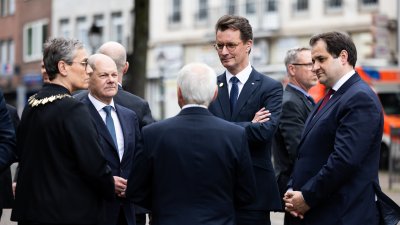 Präsident Wolodymyr Selenskyj und das ukrainische Volk erhalten den Karlspreis 2023