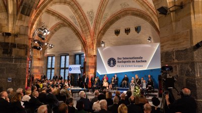 Präsident Wolodymyr Selenskyj und das ukrainische Volk erhalten den Karlspreis 2023