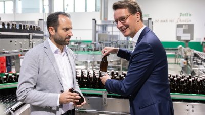 Ministerpräsident Hendrik Wüst besucht die Pott’s Brauerei in Oelde