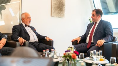 Ministerpräsident Hendrik Wüst empfängt den neuen Doyen des Konsularischen Korps Nordrhein-Westfalen in der Staatskanzlei