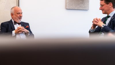 Ministerpräsident Hendrik Wüst empfängt den neuen Doyen des Konsularischen Korps Nordrhein-Westfalen in der Staatskanzlei