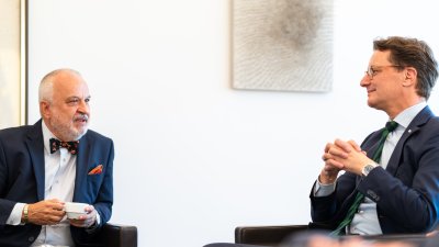 Ministerpräsident Hendrik Wüst empfängt den neuen Doyen des Konsularischen Korps Nordrhein-Westfalen in der Staatskanzlei