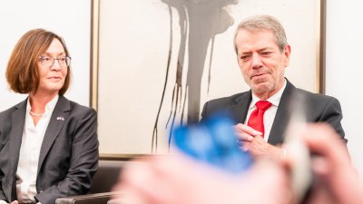 Ministerpräsident Wüst empfängt Gouverneur von Nebraska Jim Pillen 