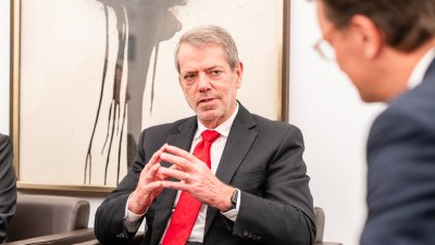Ministerpräsident Wüst empfängt Gouverneur von Nebraska Jim Pillen 