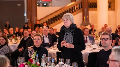 Ministerpräsident Wüst verleiht Kunstpreis an Fotografin Ursula Schulz-Dornburg