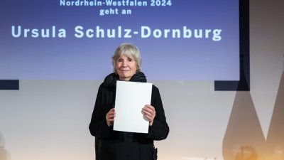 Ministerpräsident Wüst verleiht Kunstpreis an Fotografin Ursula Schulz-Dornburg