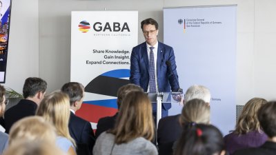 Ministerpräsident Wüst wirbt in den USA für den Justiz-Standort Nordrhein-Westfalen