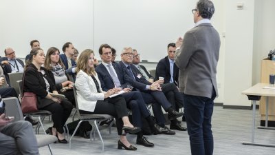 Ministerpräsident Wüst besucht Microsoft-Zentrale in Seattle