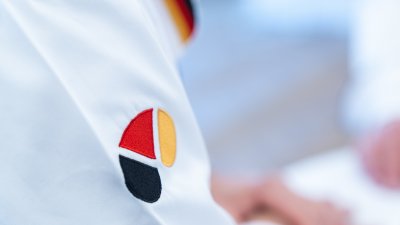 Neujahrswünsche der Schornsteinfeger und Bäcker