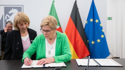 Für die gute Zukunft des Waldes: Gemeinsamer Waldpakt 2.0 mit Verbänden aus Waldbesitz, Forstwirtschaft und Naturschutz unterzeichnet