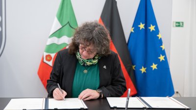 Für die gute Zukunft des Waldes: Gemeinsamer Waldpakt 2.0 mit Verbänden aus Waldbesitz, Forstwirtschaft und Naturschutz unterzeichnet