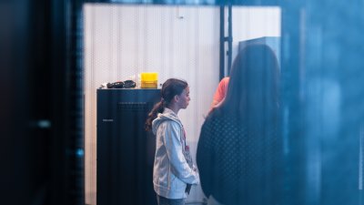 Girls' & Boys' Day: Schülerinnen und Schüler treffen Ministerpräsident Wüst und entdecken IT und Verwaltung