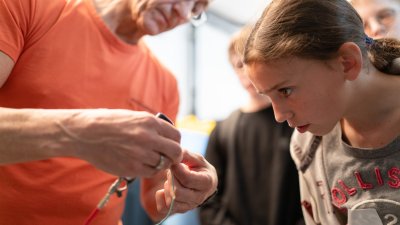 Girls' & Boys' Day: Schülerinnen und Schüler treffen Ministerpräsident Wüst und entdecken IT und Verwaltung