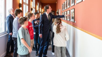 Girls' & Boys' Day: Schülerinnen und Schüler treffen Ministerpräsident Wüst und entdecken IT und Verwaltung