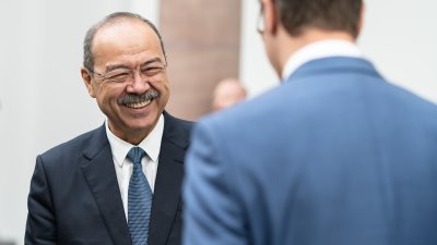 Ministerpräsident Wüst empfängt den Premierminister der Republik Usbekistan Abdulla Aripov