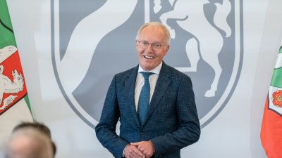 Prof. Dr. Karl-Rudolf Korte aus Worms 
