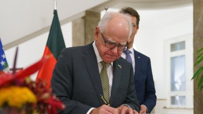 Ministerpräsident Wüst empfängt den Gouverneur von Minnesota Tim Walz