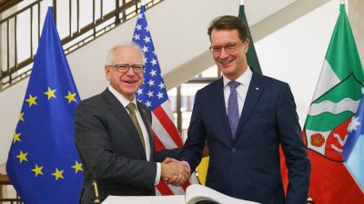 Ministerpräsident Wüst empfängt den Gouverneur von Minnesota Tim Walz