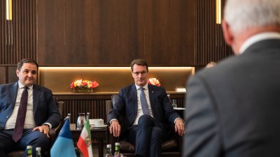 Ministerpräsident Wüst empfängt den Gouverneur von Minnesota Tim Walz