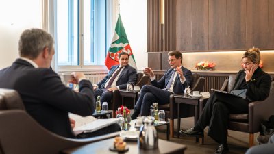 Ministerpräsident Wüst empfängt den Gouverneur von Minnesota Tim Walz