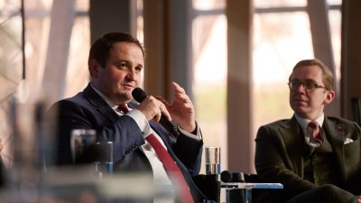 „Mentalitätswechsel für Deutschland“ – Landesregierung bringt führende Köpfe zum Thema Staatsmodernisierung zusammen