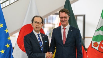 Ministerpräsident Hendrik Wüst empfängt Gouverneur der japanischen Präfektur Fukushima Masao Uchibori