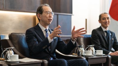 Ministerpräsident Hendrik Wüst empfängt Gouverneur der japanischen Präfektur Fukushima Masao Uchibori