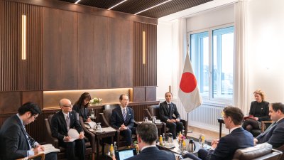 Ministerpräsident Hendrik Wüst empfängt Gouverneur der japanischen Präfektur Fukushima Masao Uchibori