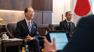 Ministerpräsident Hendrik Wüst empfängt Gouverneur der japanischen Präfektur Fukushima Masao Uchibori