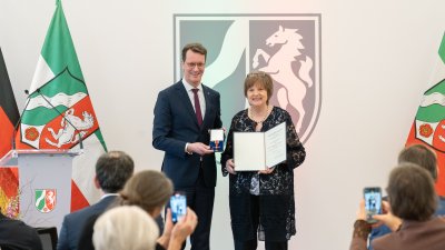 Regina van Dinther, Hattingen