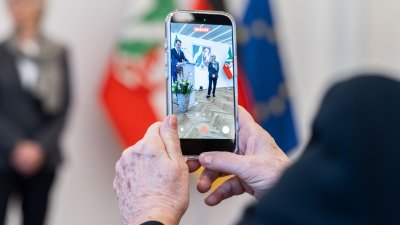 Ministerpräsident Hendrik Wüst übergibt den Bundesverdienstorden an drei Persönlichkeiten aus Nordrhein-Westfalen