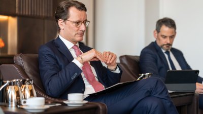 Ministerpräsident Hendrik Wüst empfängt den Botschafter der Republik Indien zum Antrittsbesuch