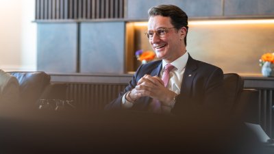 Ministerpräsident Hendrik Wüst empfängt den Botschafter der Republik Indien zum Antrittsbesuch