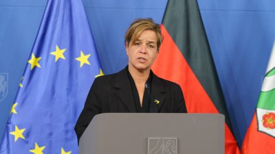 Ministerin Neubaur während ihrer Rede