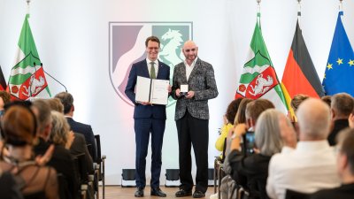 Ministerpräsident Hendrik Wüst verleiht Verdienstorden des Landes Nordrhein-Westfalen an 15 Persönlichkeiten