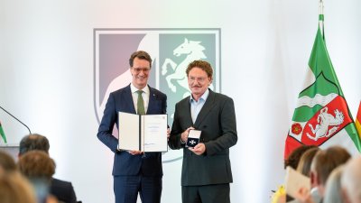 Ministerpräsident Hendrik Wüst verleiht Verdienstorden des Landes Nordrhein-Westfalen an 15 Persönlichkeiten