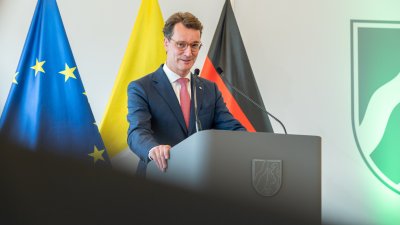 Dr. Heiner Wilmer legt Treueid als künftiger Bischof von Münster ab