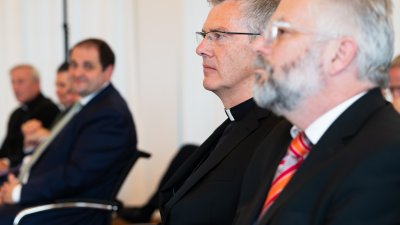 Dr. Heiner Wilmer legt Treueid als künftiger Bischof von Münster ab